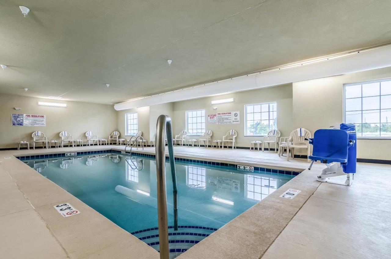 Cobblestone Hotel & Suites - Newport Luaran gambar