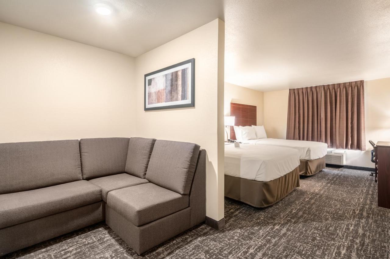 Cobblestone Hotel & Suites - Newport Luaran gambar