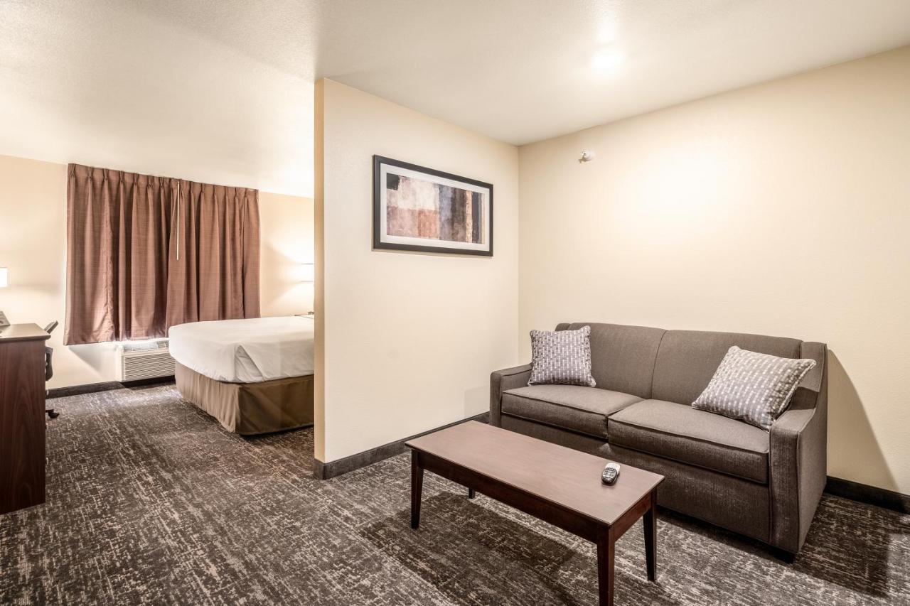 Cobblestone Hotel & Suites - Newport Luaran gambar