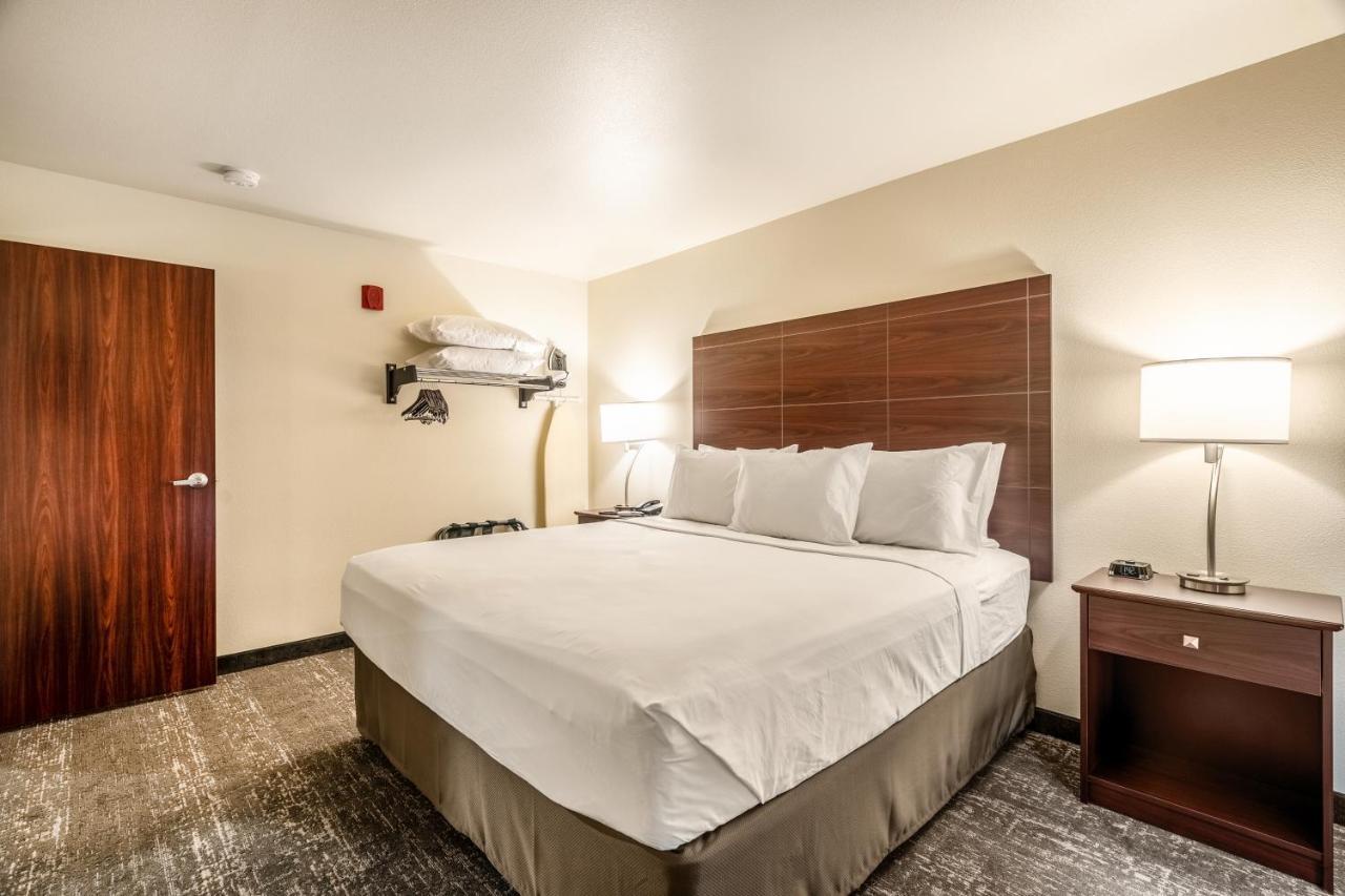 Cobblestone Hotel & Suites - Newport Luaran gambar